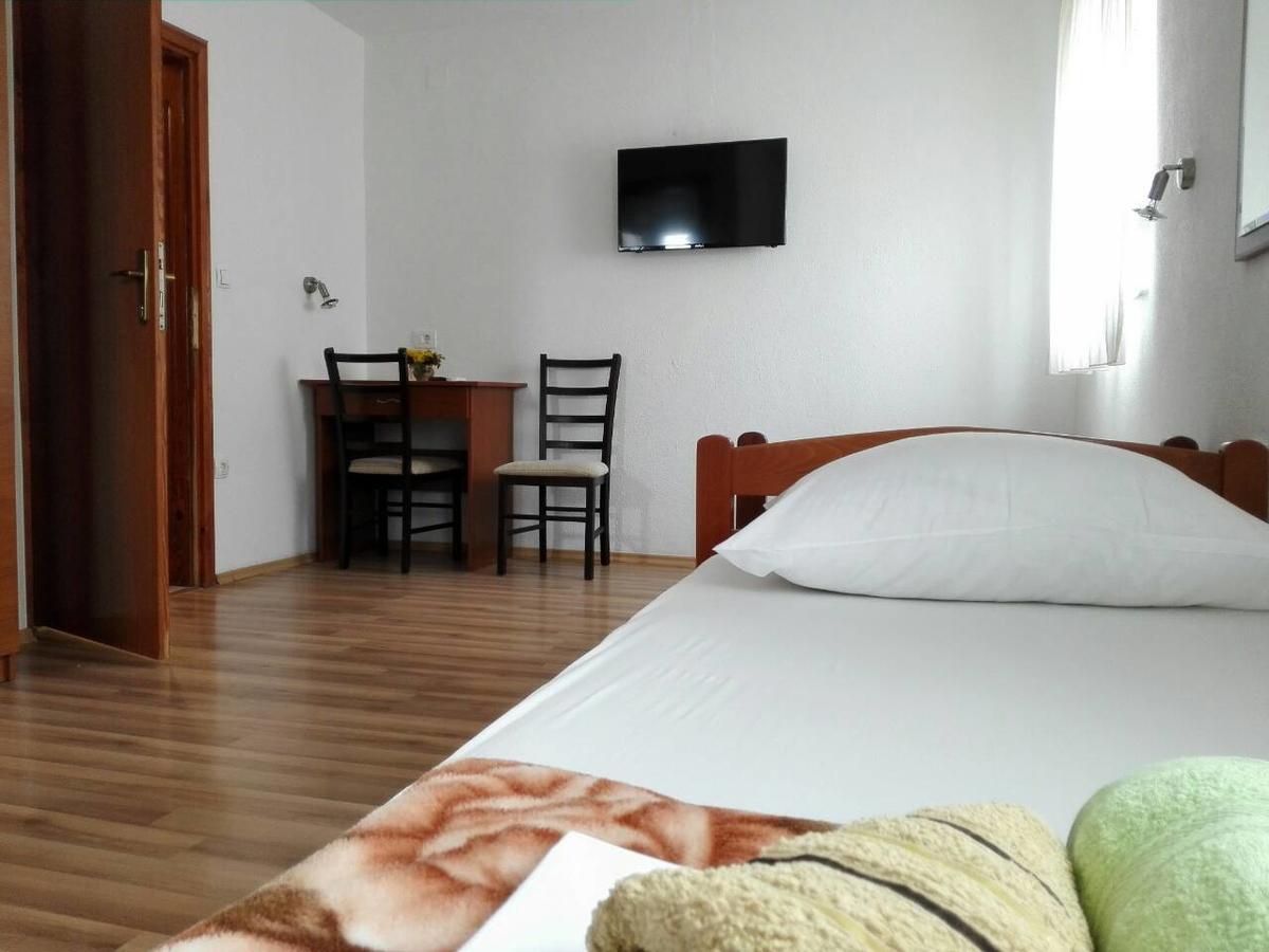 Hotel Pansion Crnjac Međugorje Exterior foto